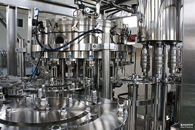 半自動酒水生產(chǎn)線 半自動酒水生產(chǎn)線