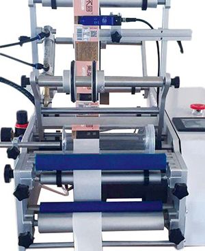 半自動貼標(biāo)機(jī) 半自動貼標(biāo)機(jī)